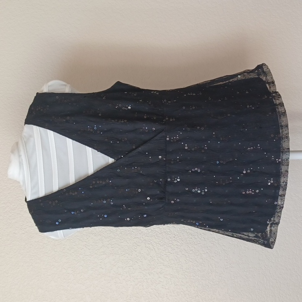 3/$25 SALE AB Studio Black Sequins Lace Sleeveless V-Neck Top, Womens Medium EUC